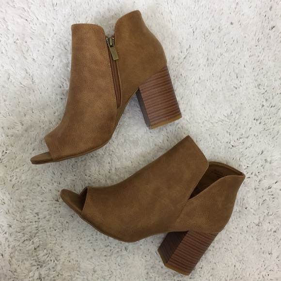 🌟1 LEFT🌟Peep Toe Booties - Picture 7 of 7